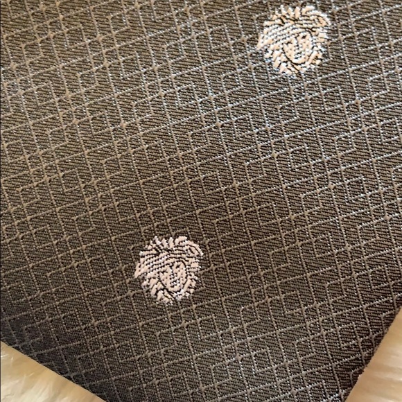 Versace Iconic Medusa Logo Handmade gray Silk Tie - Picture 2 of 5